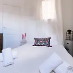 Charming Studio Apartment Latin Quarter!